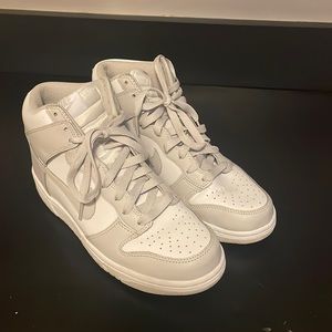 Nike dunk high. White /vast grey-White 6.5 grade school